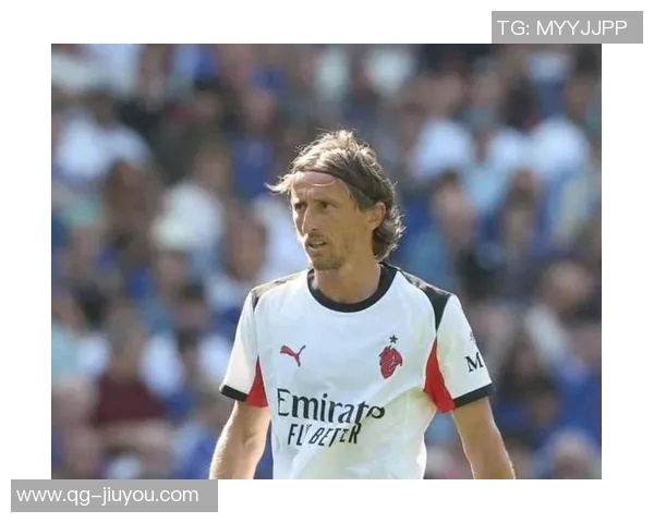 莫德里奇全场表现不佳射门与关键传球均未得分被对手频繁突破评分仅为68